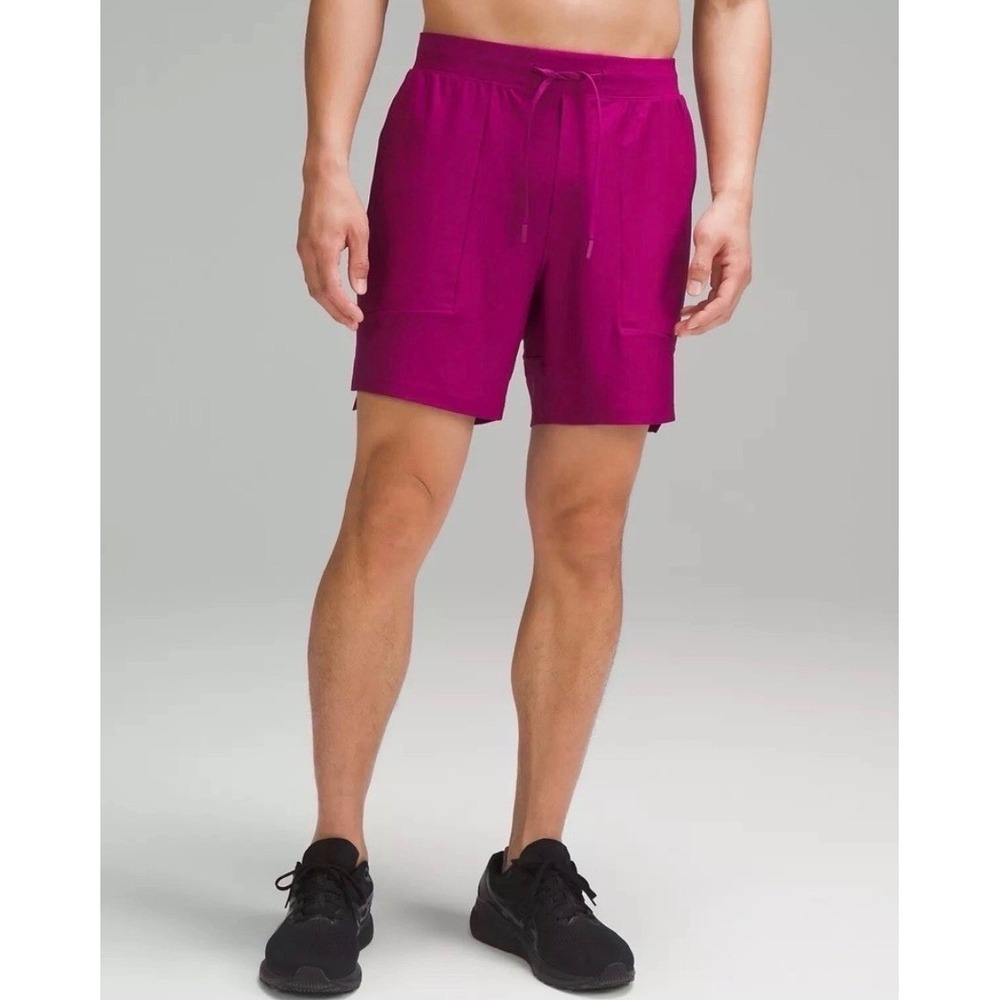 Lululemon Mens Size XL License to Train Short 7" Magenta Purple LM7BBIS Active